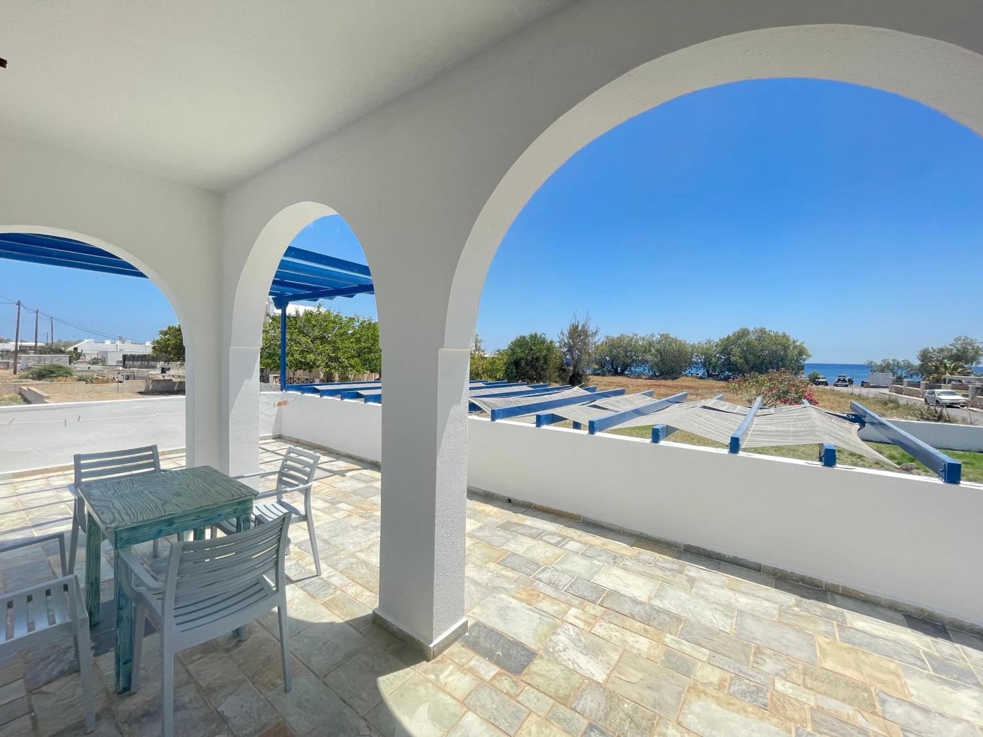 Thalassitis Coastal Apartments Perivolos  Exterior photo